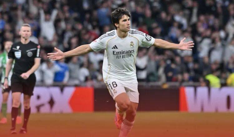 加西亚帽子戏法，皇马5-1贝蒂斯！