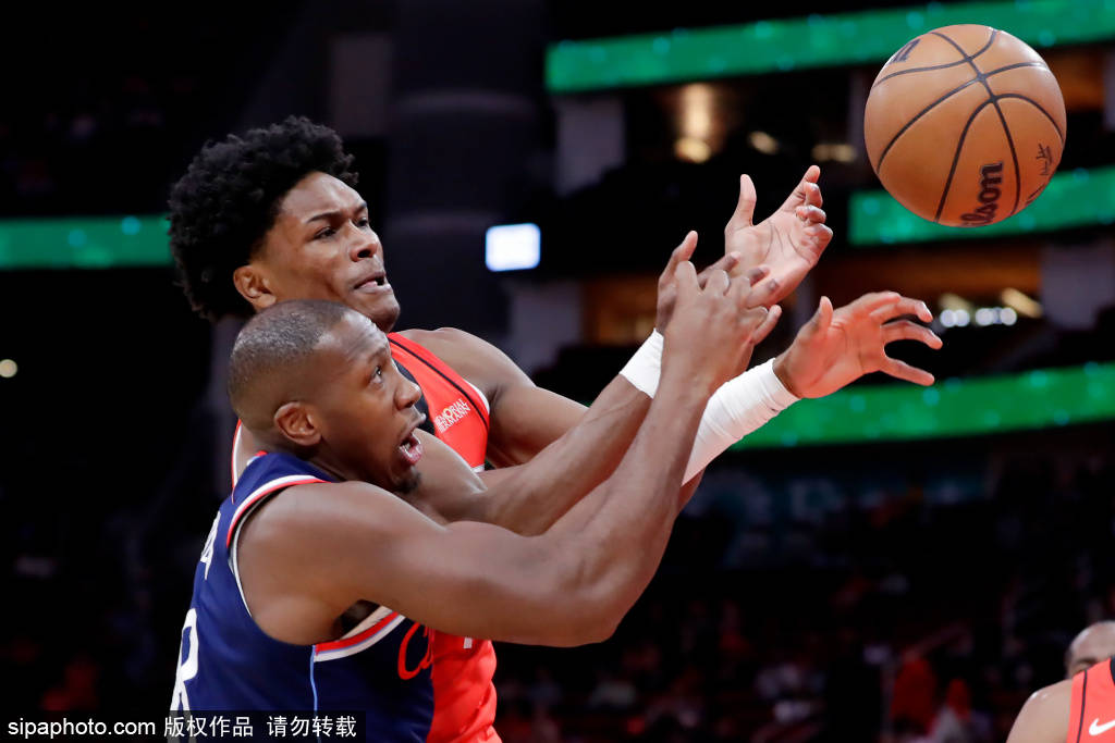 九游体育网址-洛杉矶快船逆袭：赛程助力季后赛希望重燃